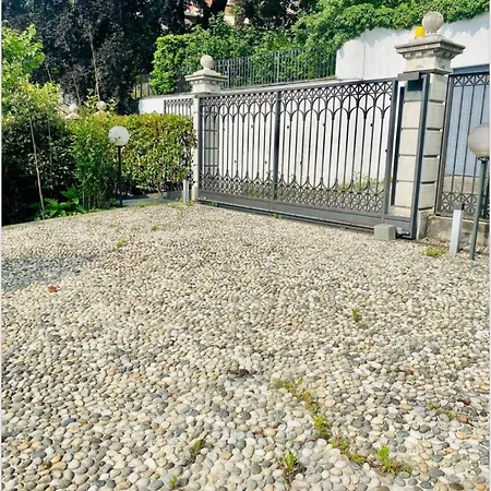 Charming & Luxury וילה